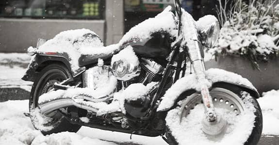 motorcycle_in_snow_575x300-1