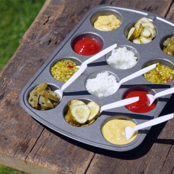 Muffin tin for condiments