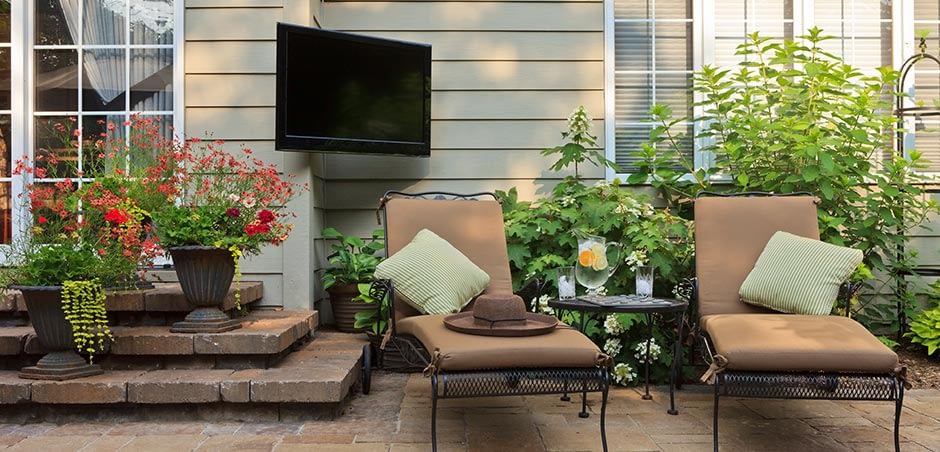 Outdoor TV and Furniture