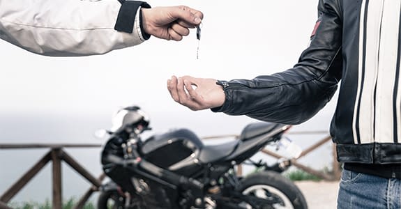 selling_a_motorcycle_575x300