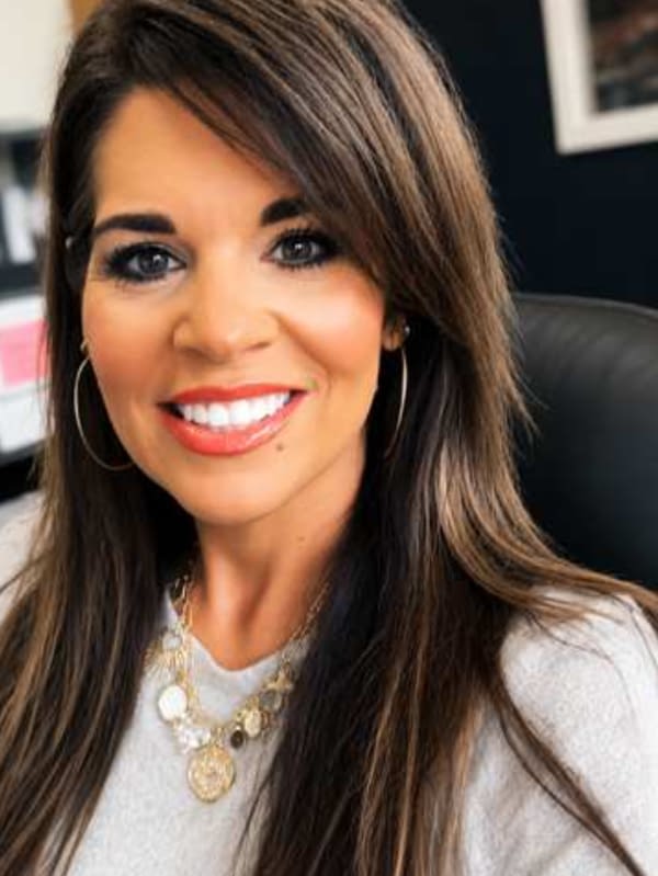 Claudia Lynn Employee Photo