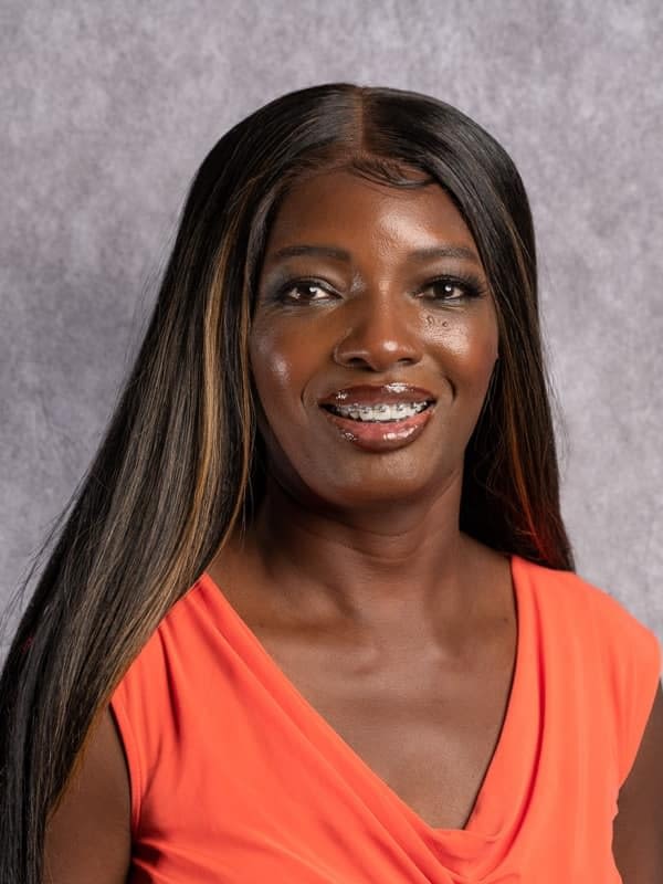 Annick Degny Headshot