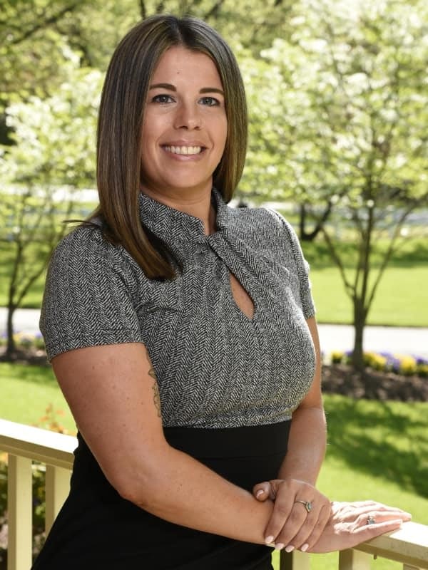 Cari Pinnix head shot