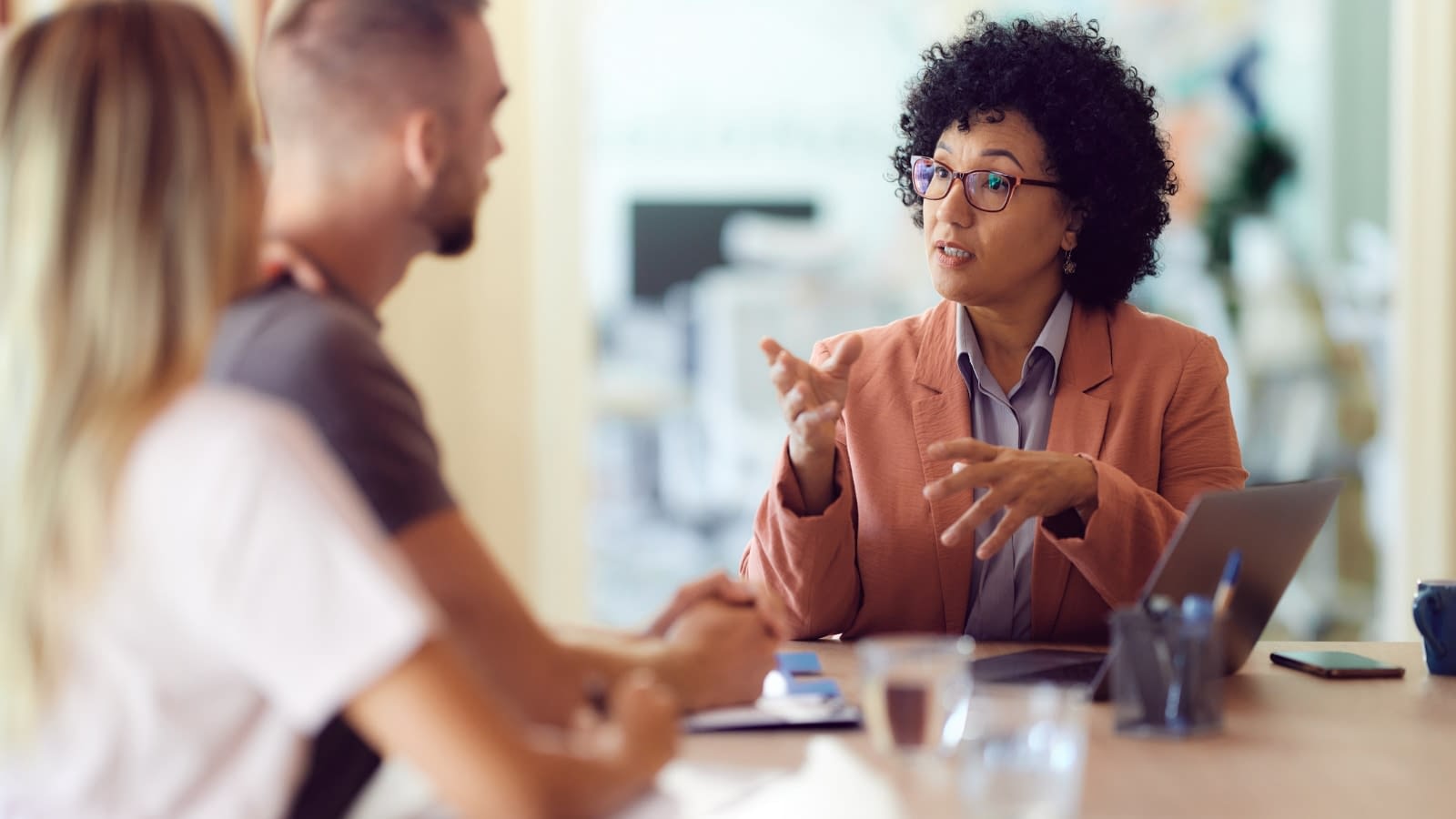 Dec 22 blog young couple talking to insurance agent