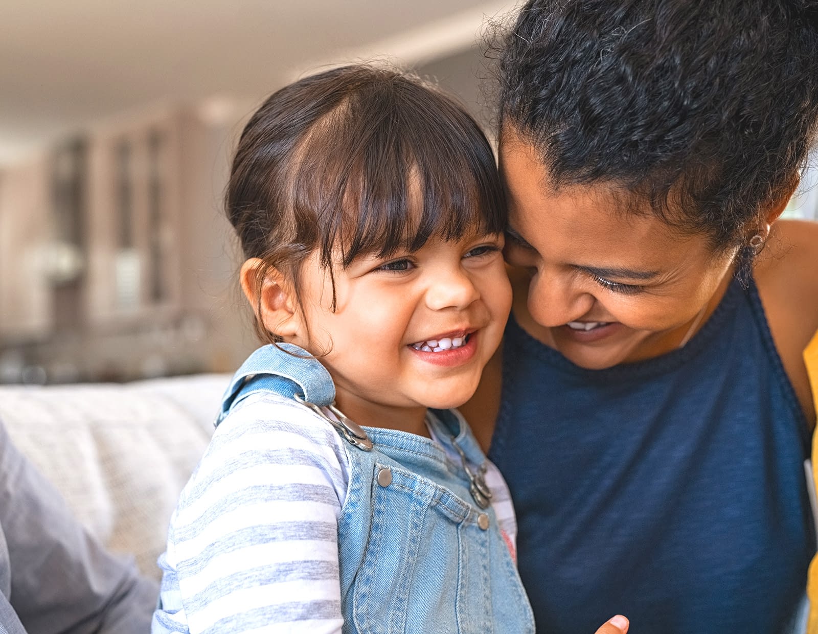 mother-and-daughter-hugging