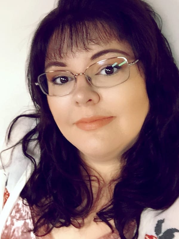 Christel-Hogg-headshot