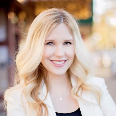 Mariah Davis (Oakview Insurance)