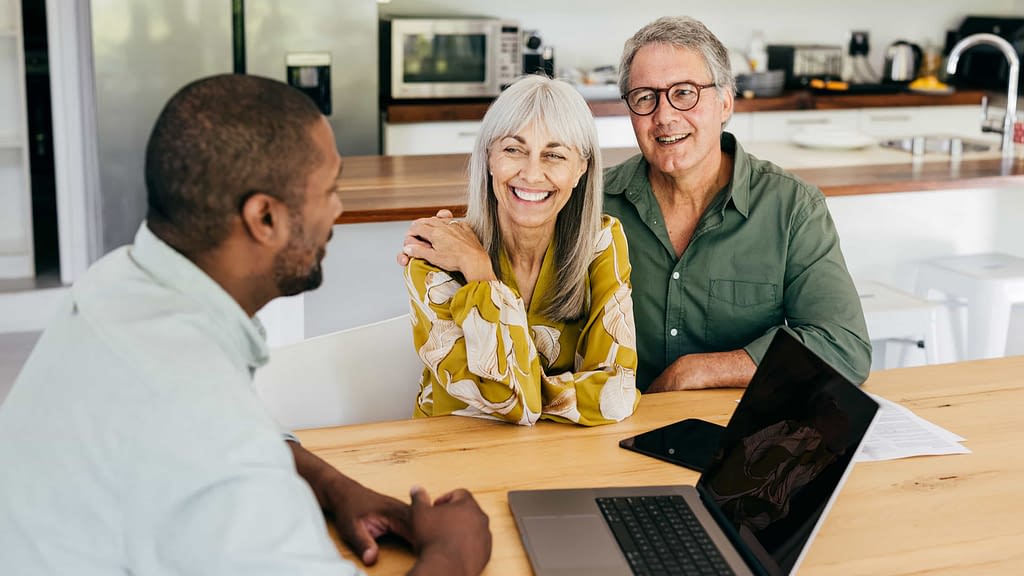 Seniors-with-Consultant