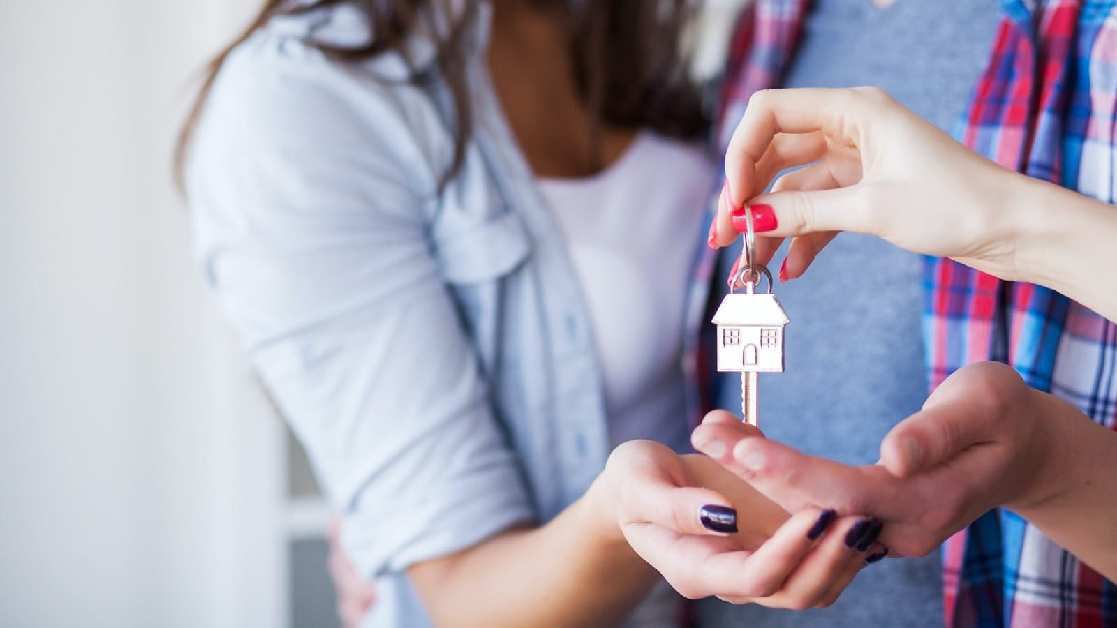 New-Homeowners-Couple-Key.jpg