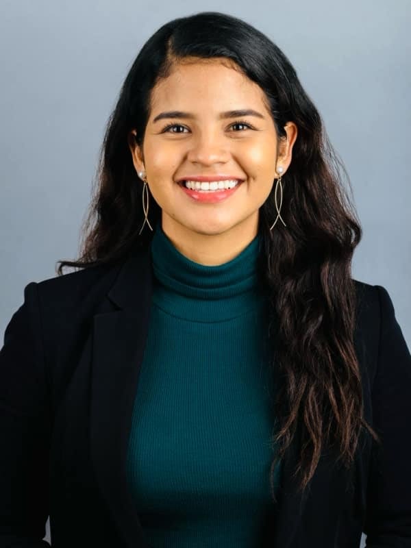 Maria J Pizarro Headshot