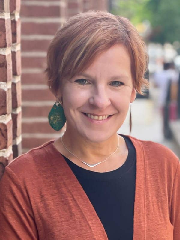 Becky Preneau Headshot