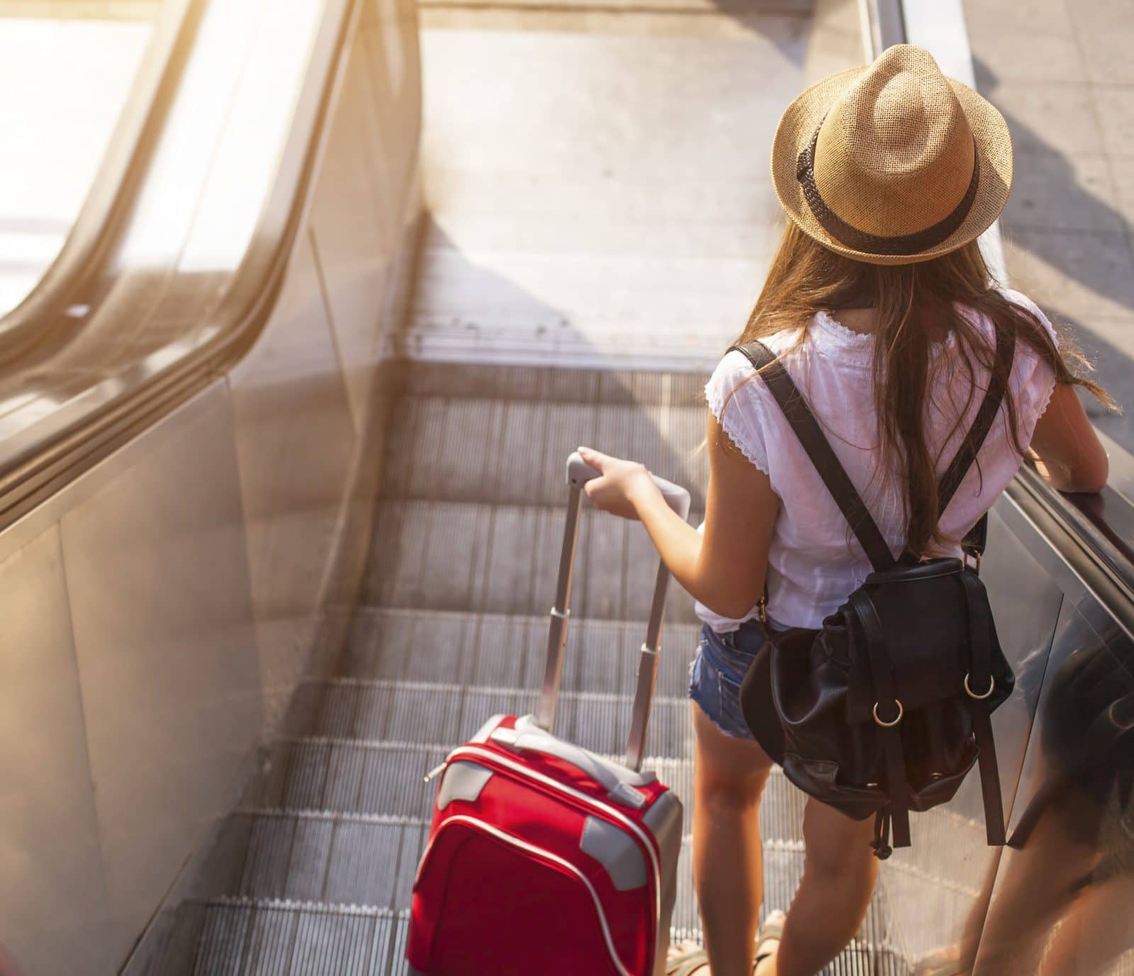 4 Safety Tips for Traveling Alone