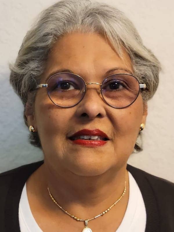 Thais Calderon Thais Calderon headshot