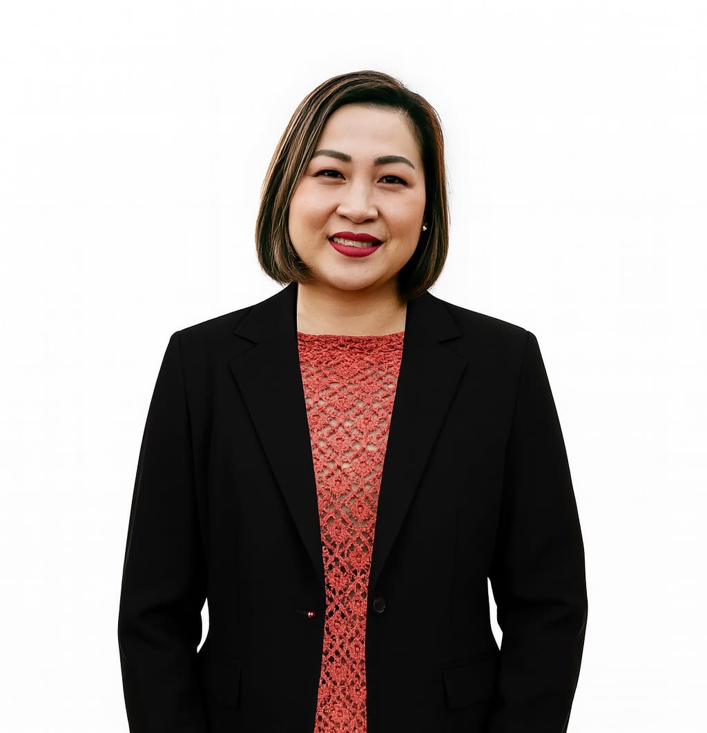 4- Headshot – Thuy N Nguyen (NEW) 4- Headshot - Thuy N Nguyen (NEW)