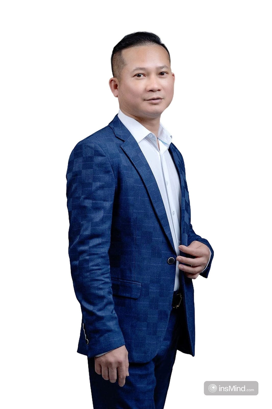 4-Headshot–Royal-Hoang-Duong 4-Headshot--Royal-Hoang-Duong