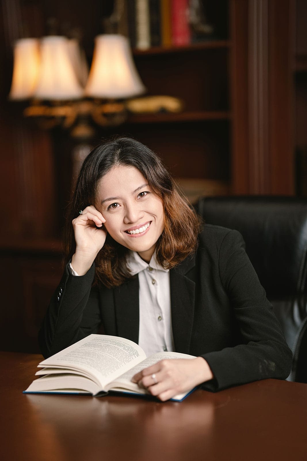 4–Headshot–Ngan-Chau-1 4--Headshot--Ngan-Chau-1