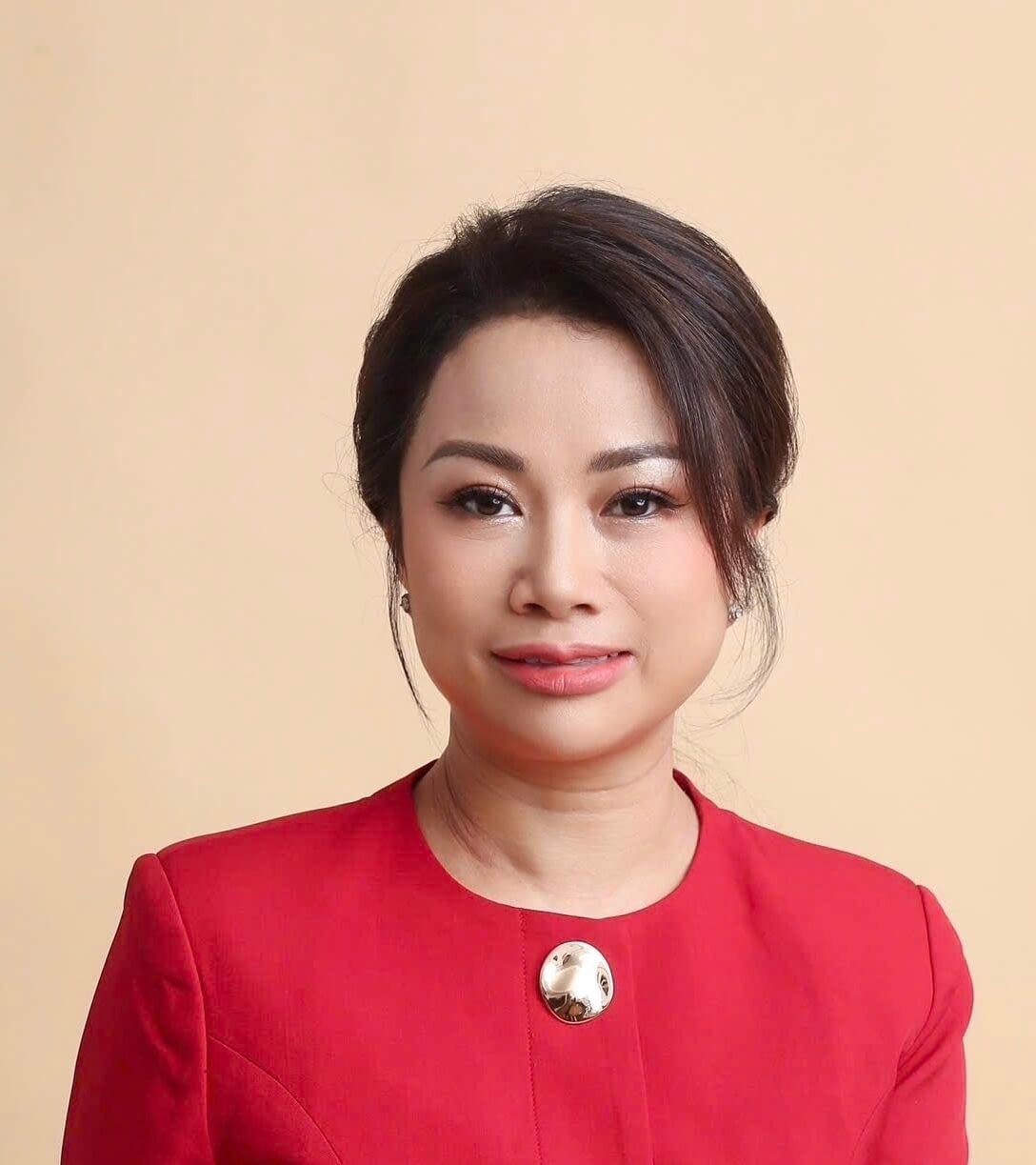 4-Headshot -Lanh Nguyen