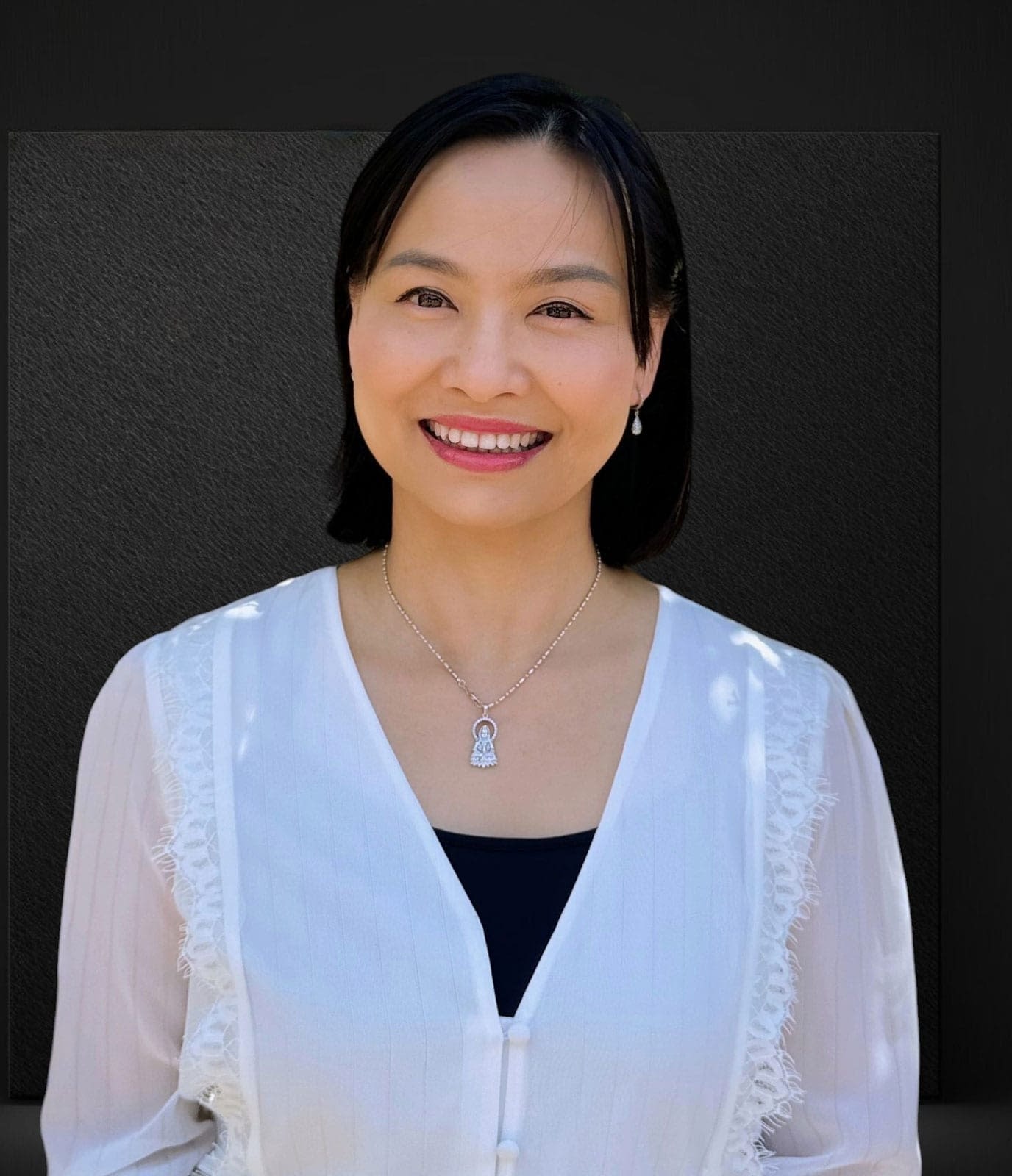 4–Headshot–(Thuy-T-Nguyen) 4--Headshot--(Thuy-T-Nguyen)