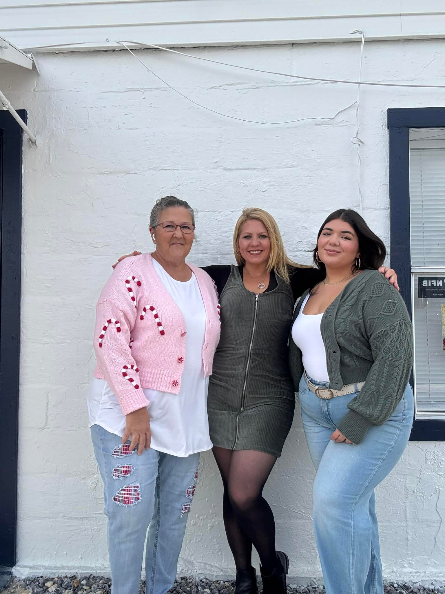 d640e7a0-a01b-47ae-8a90-d6e56fb0b08f Group Photo