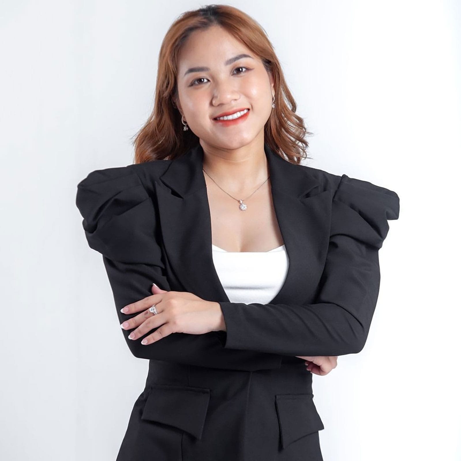 4-Headshot–(Nhi-Tran) 4-Headshot--(Nhi-Tran)