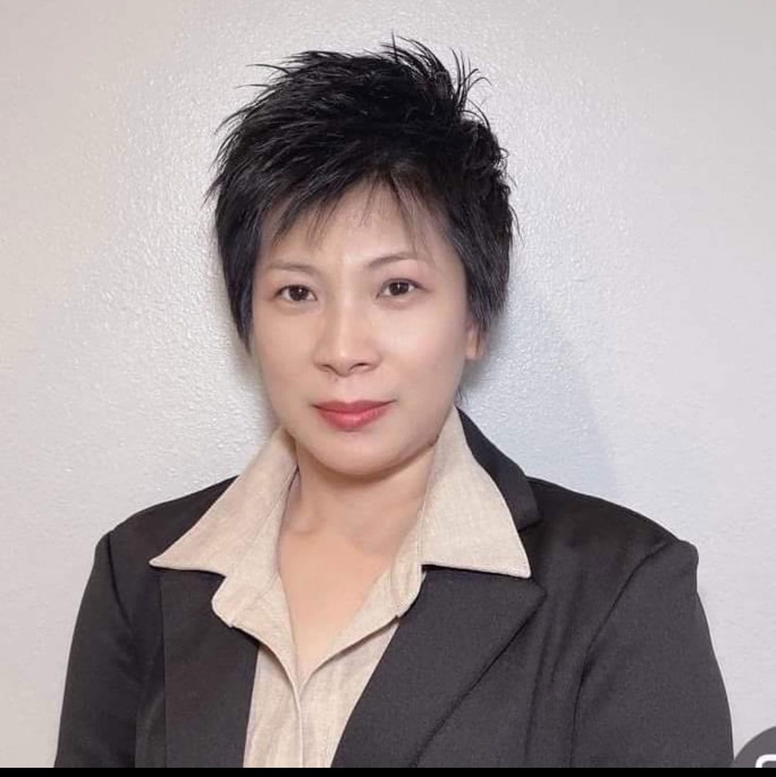 4–Headshot—Phuong-Nguyen 4--Headshot---Phuong-Nguyen