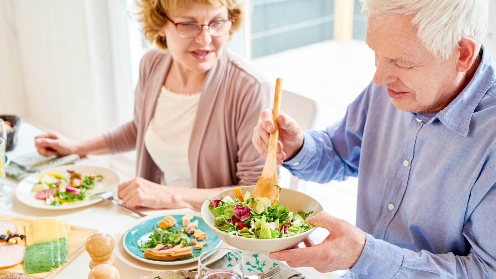 Couple eating healthy Thanksgiving meal