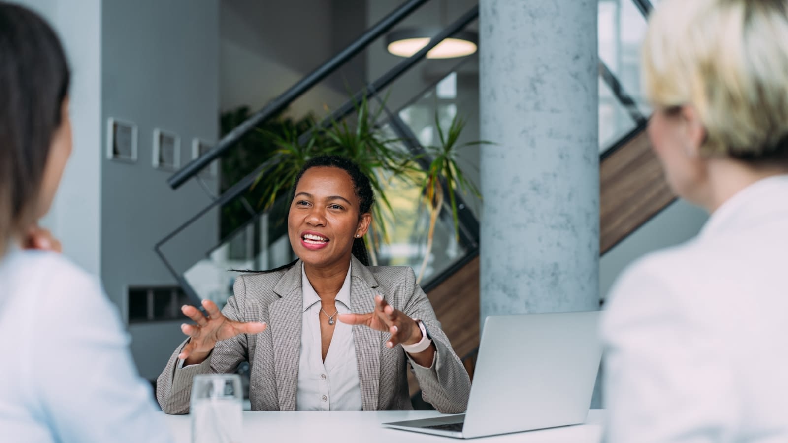 June 19 blog business owners speaking with insurance agent