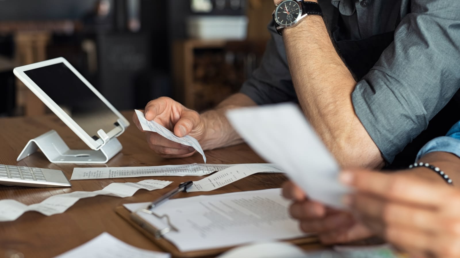 Calculating business expenses Business owner with expenses