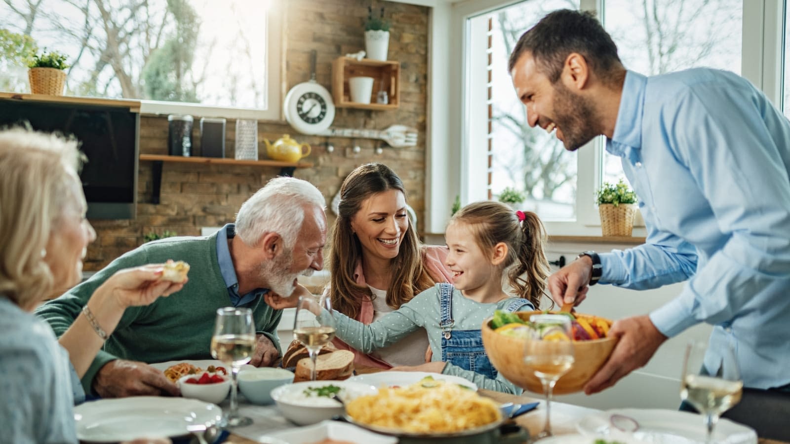 Most Effective Ways to De-Stress With Family in Town Taking care of your stress during holidays with family