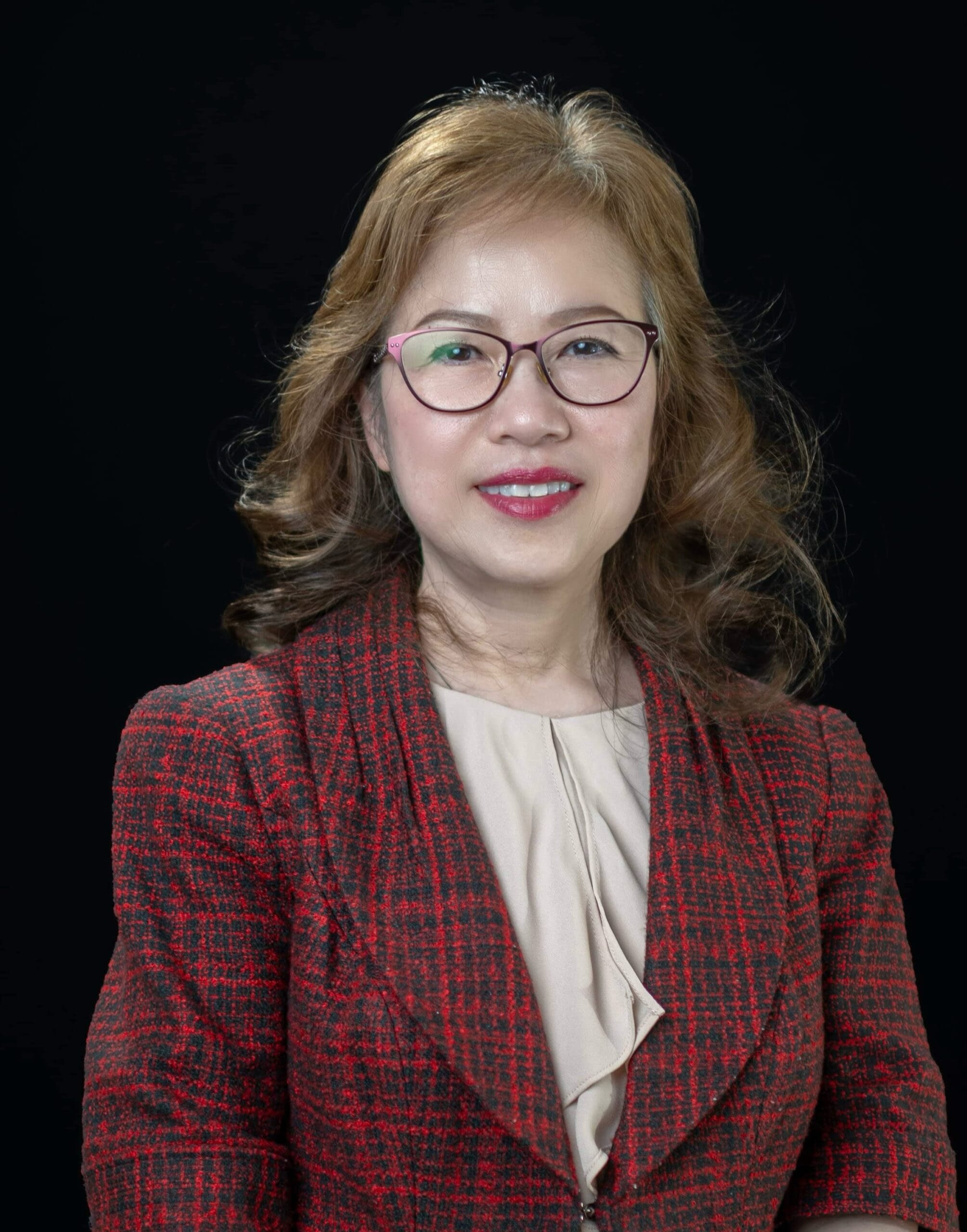 4-Headshot- (Dai Bui)