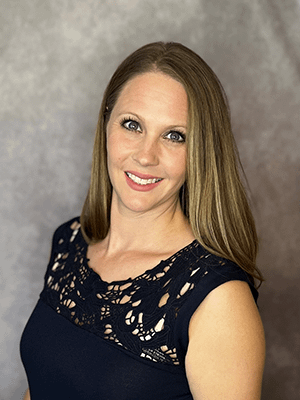 Headshot - Jenn Dowd