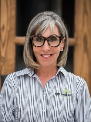 Lisa Smucker Lisa Smucker Headshot