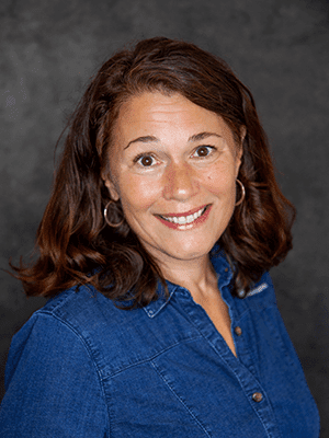 Shelby Walton headshot