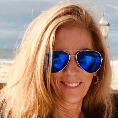 Debbie Arnold