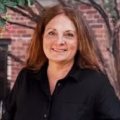 Lisa L. Pilch