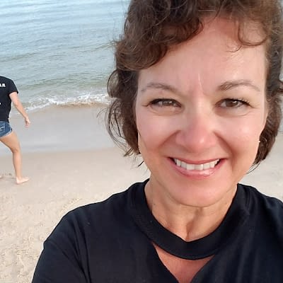 Kelley M
