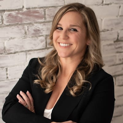 Elizabeth Gonzalez - Realtor