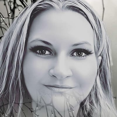 Jenna Leone Holleman