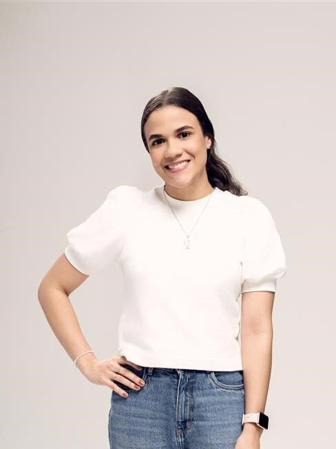 Maria Barros Employee Image