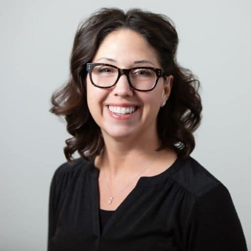 MELANIE (002) Melanie headshot