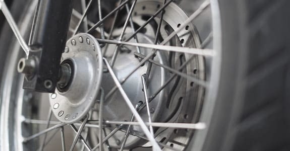 front_tire_of_a_motorcyle_575x300