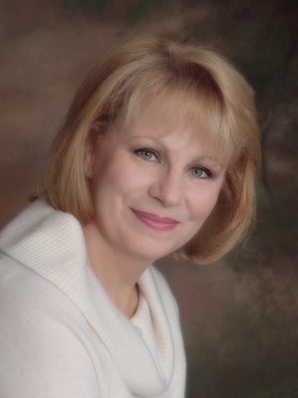 Rosanne Rainville Headshot