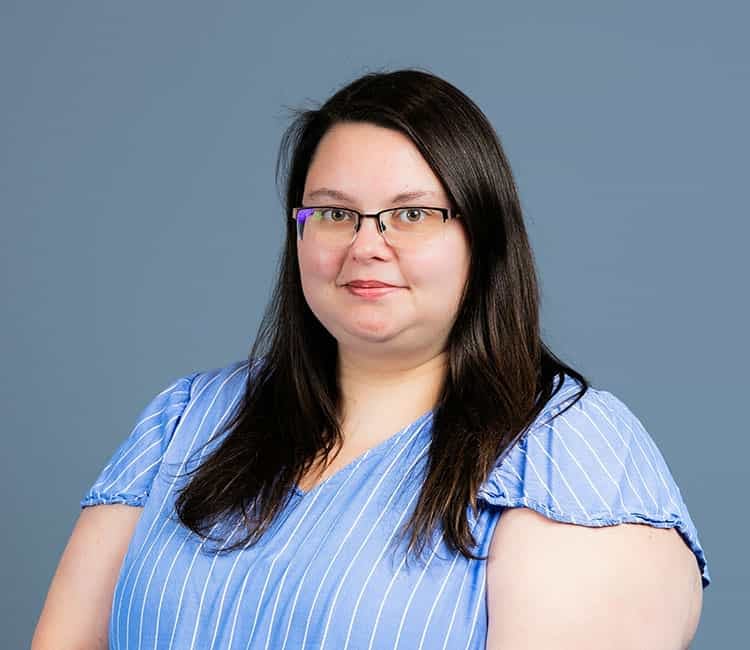 Stephanie-Scott Headshot