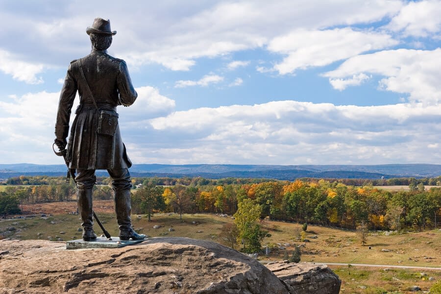 statue-of-general-warren Statue of General Warren at Little Round Top
